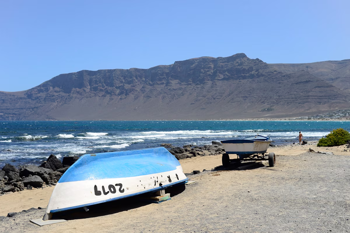 accommodations.luxury_buenavista_famara.image_alt.image_18