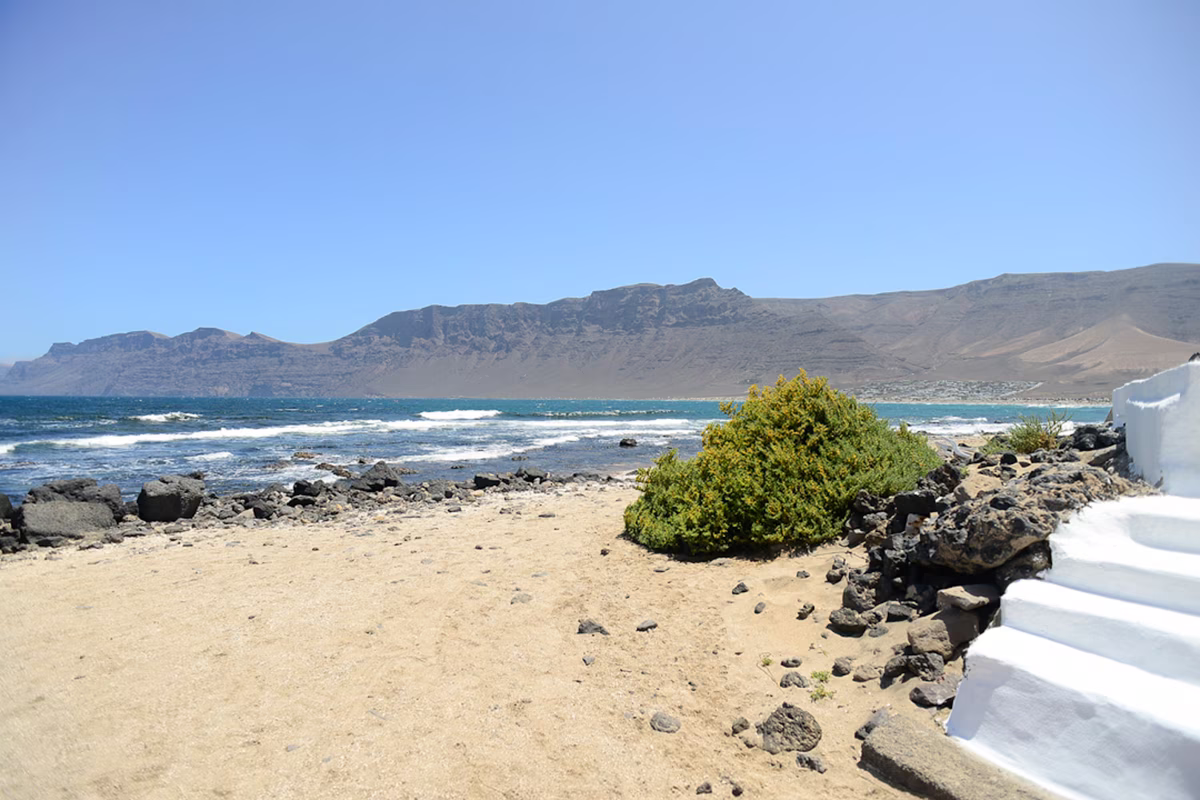 accommodations.luxury_buenavista_famara.image_alt.image_14